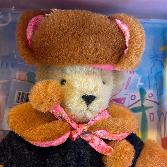 Muffy Vanderbear stuffed animal toy - Picture 16 of 16